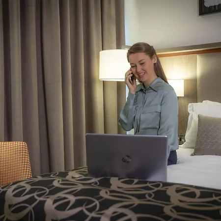 Clayton Hotel 4*