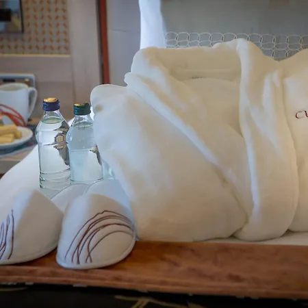 Clayton Hotel 4*