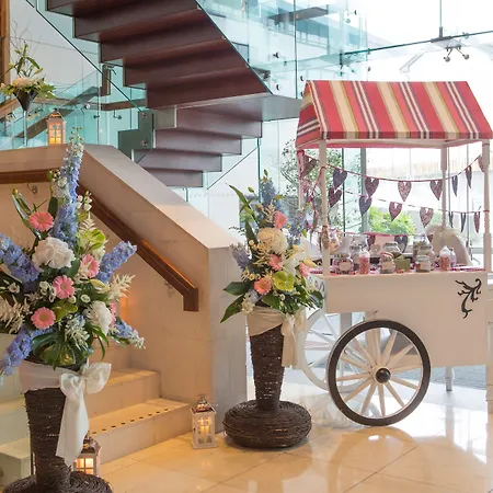 クレイトン ホテル 4*