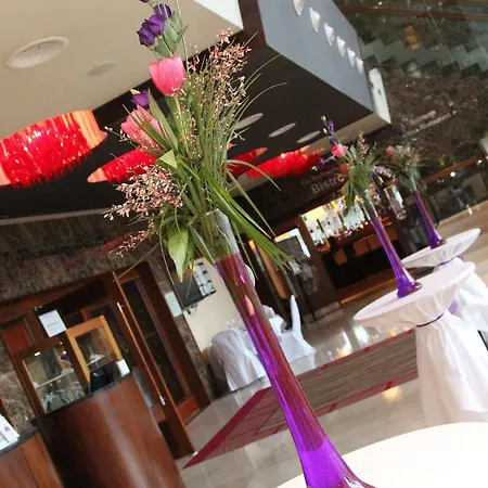Clayton Hotel 4*