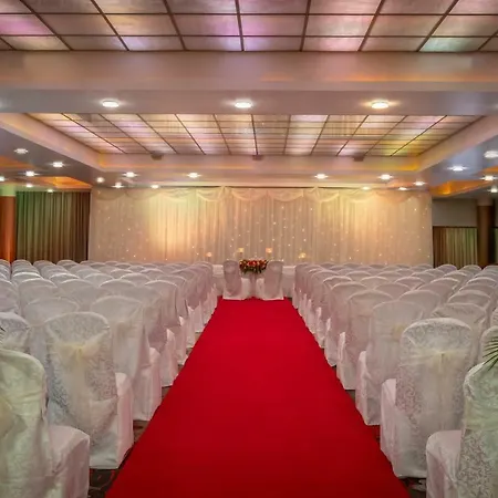 クレイトン ホテル 4*