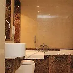 Clayton Hotel