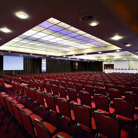 Clayton Hotel 4*