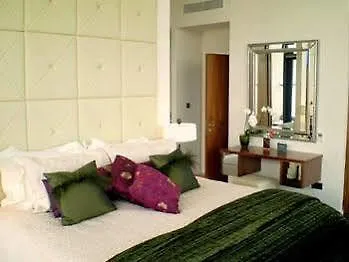 Clayton Hotel